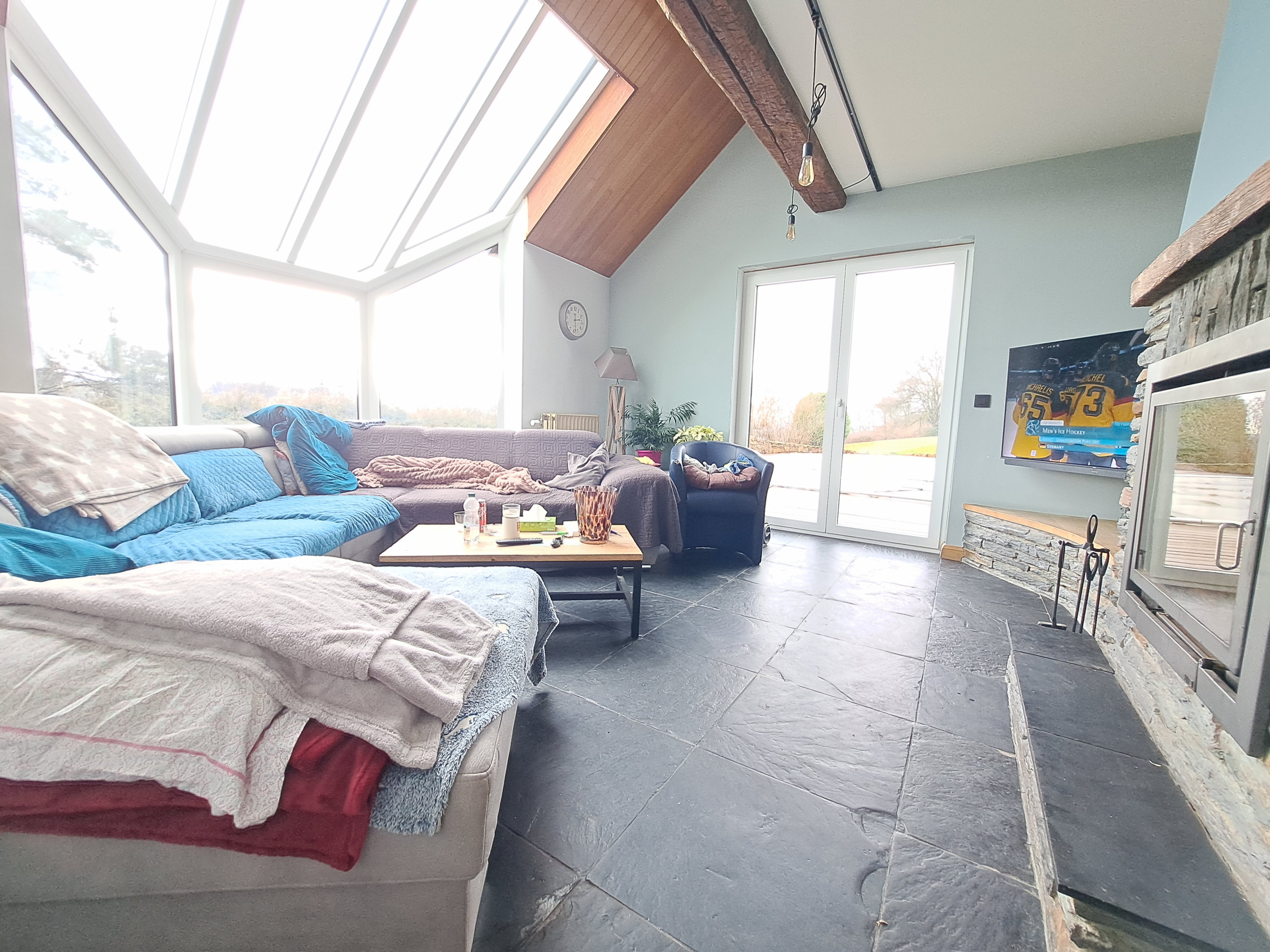 Maison 4 façades avec piscine et vue