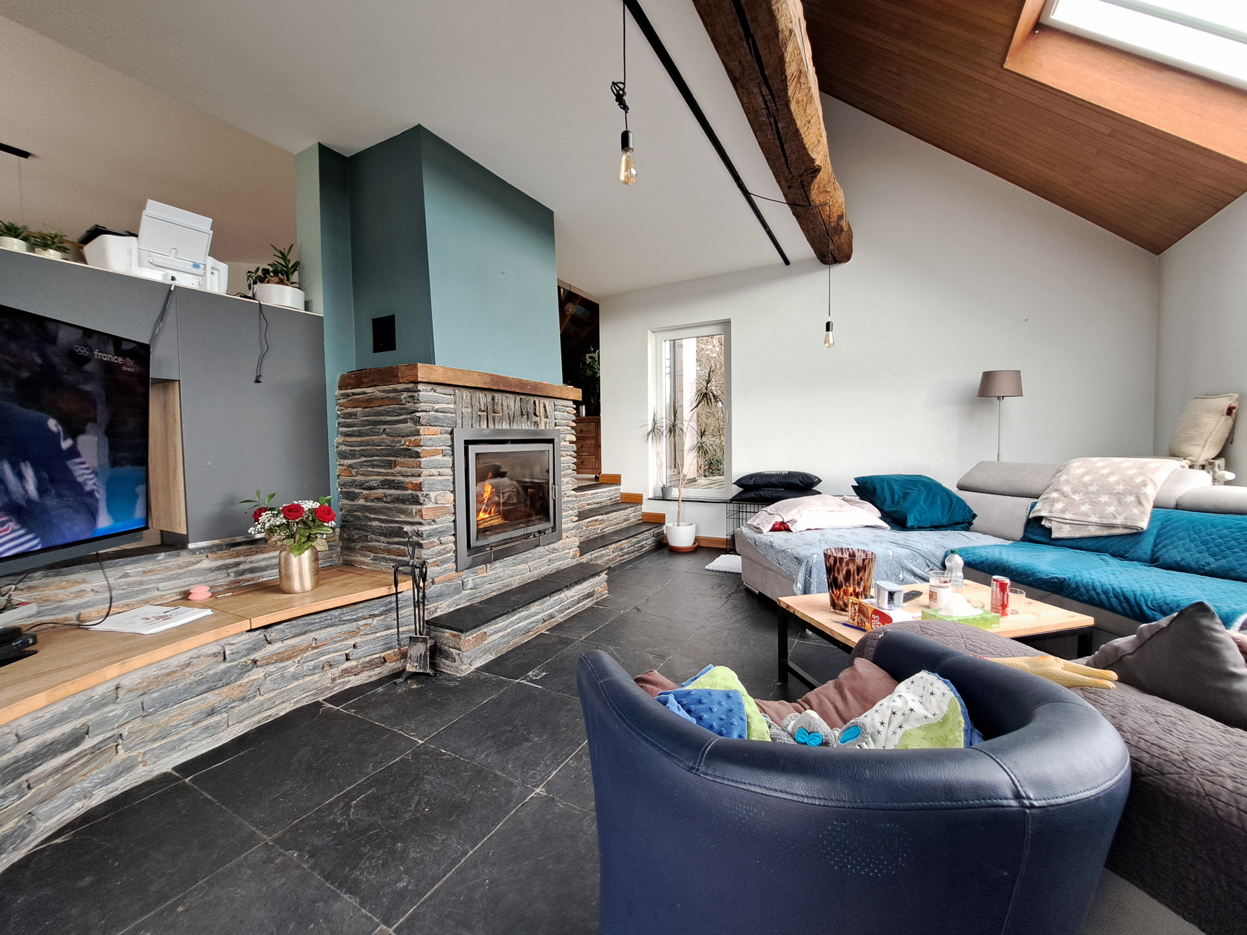 Maison 4 façades avec piscine et vue