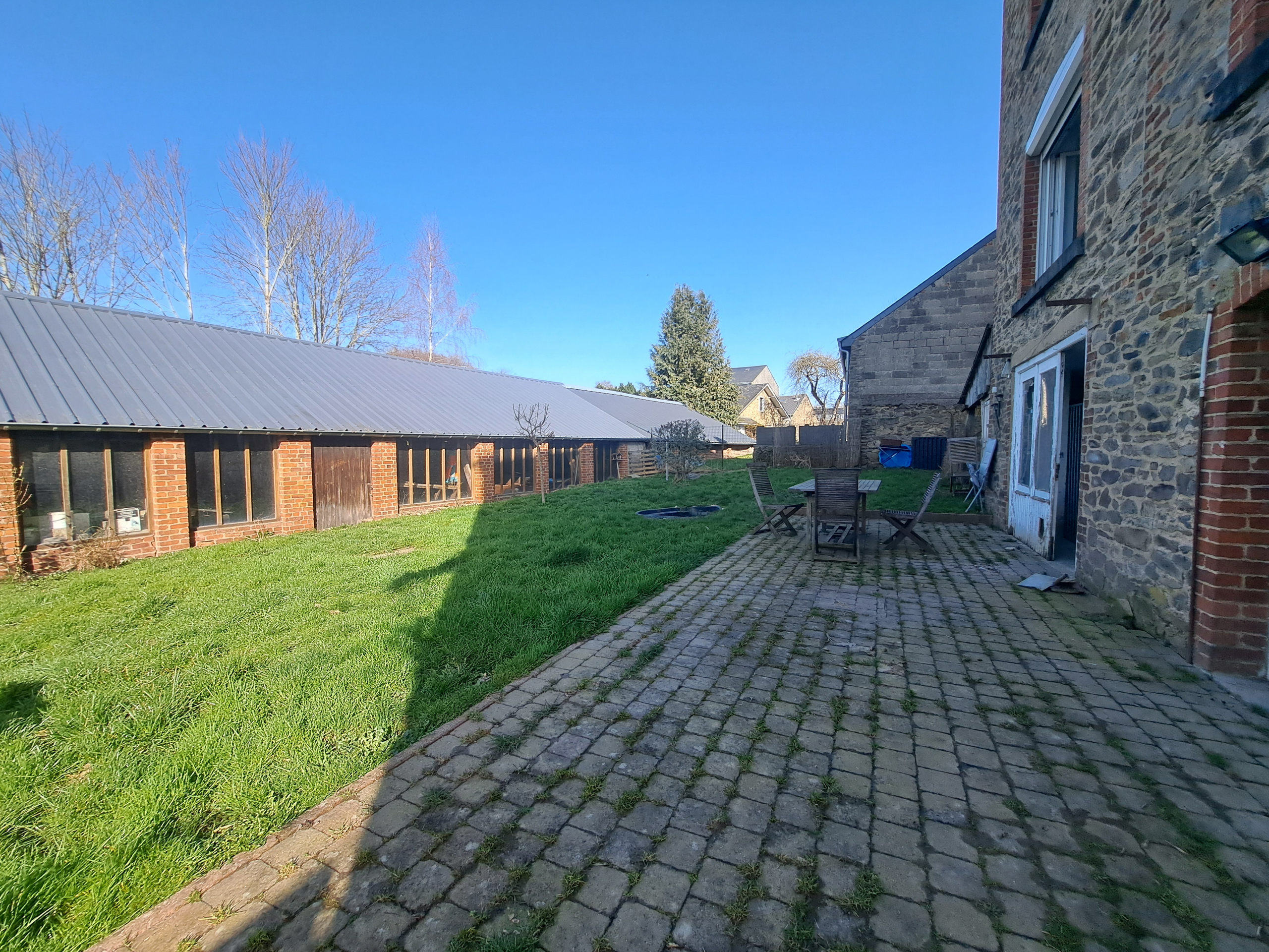 Immeuble de rapport dans le village d’Arville