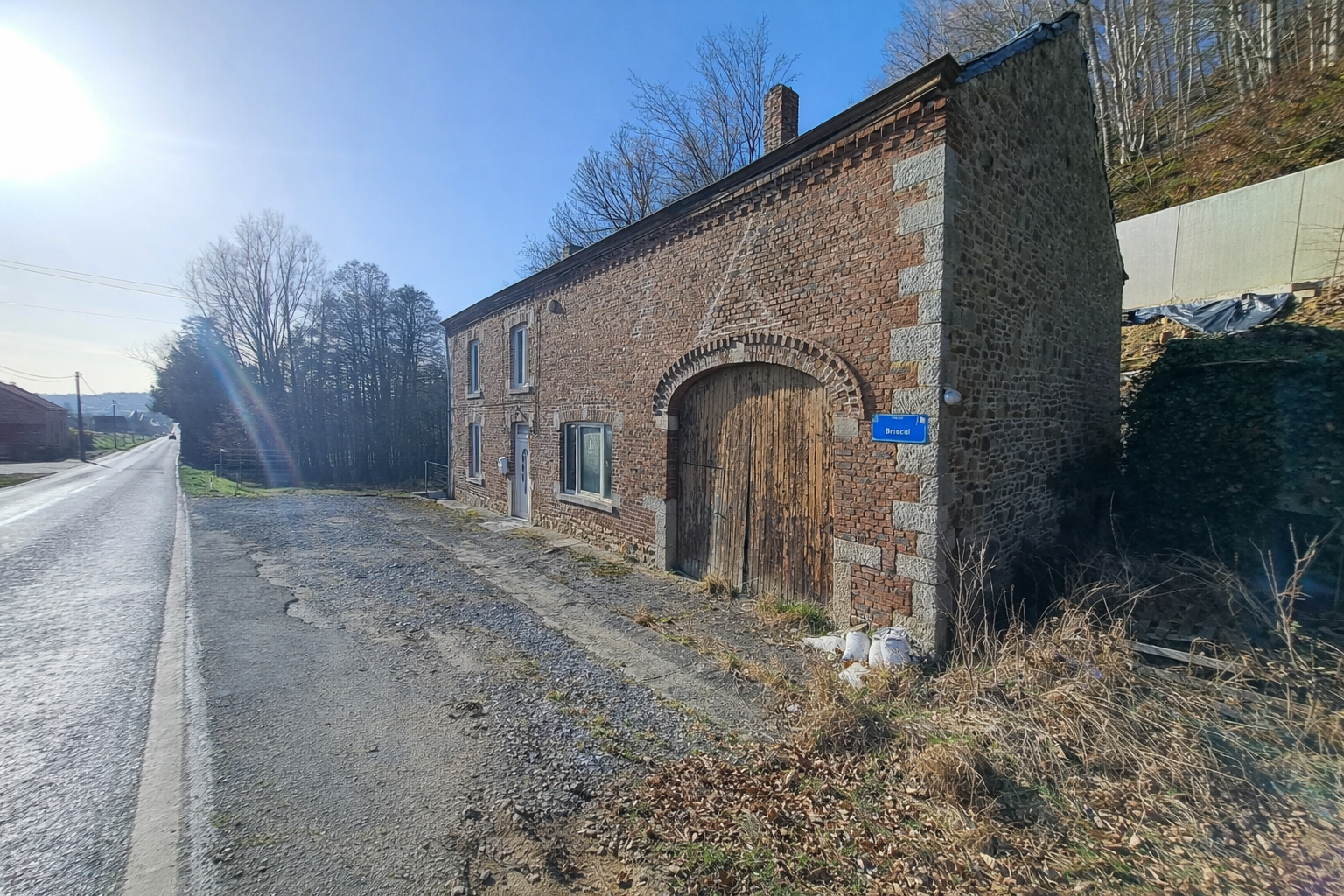 Maison 4 façades à Erezée.