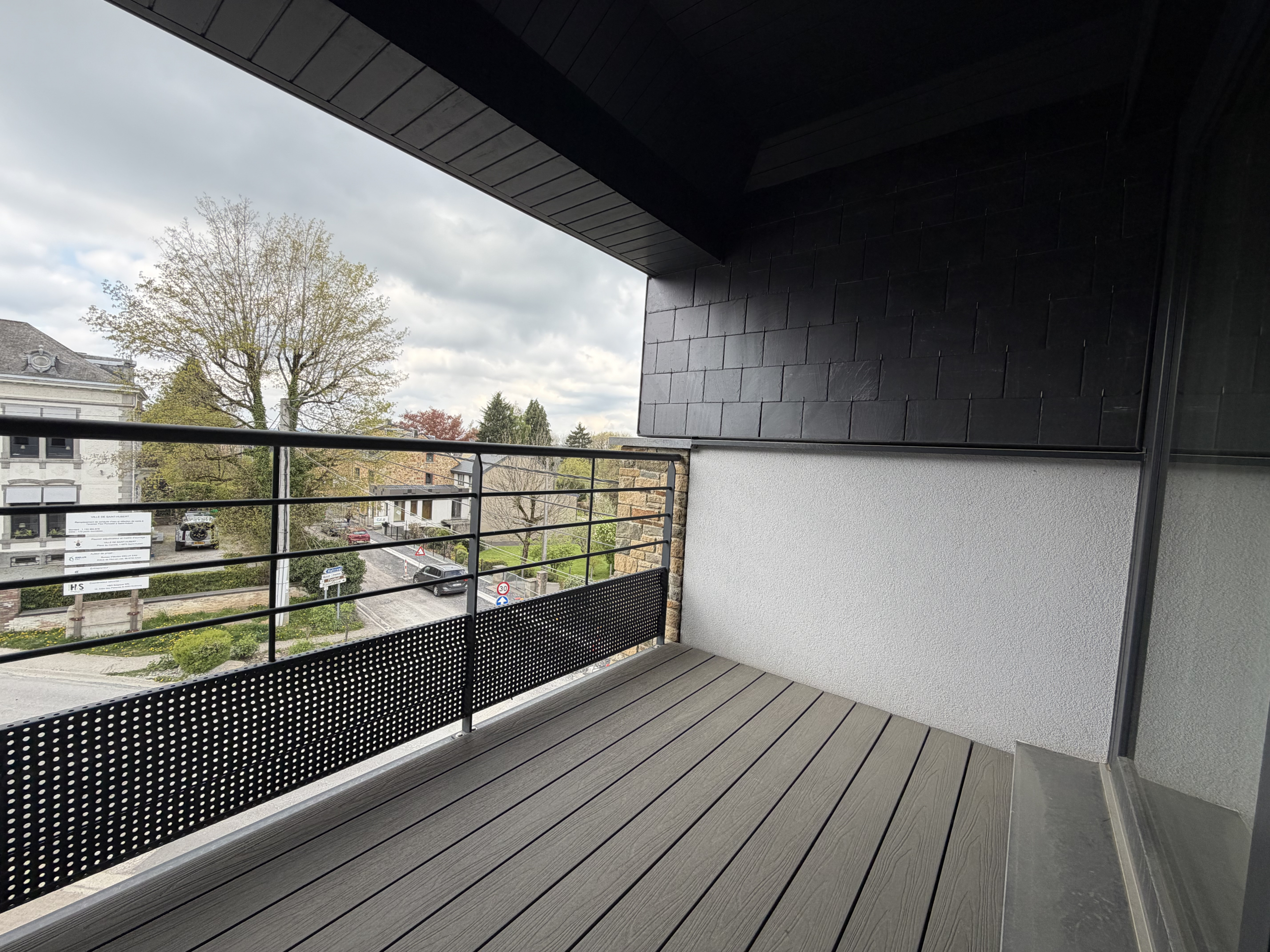 Superbe appartement 2 ch dans le centre de St-Hubert