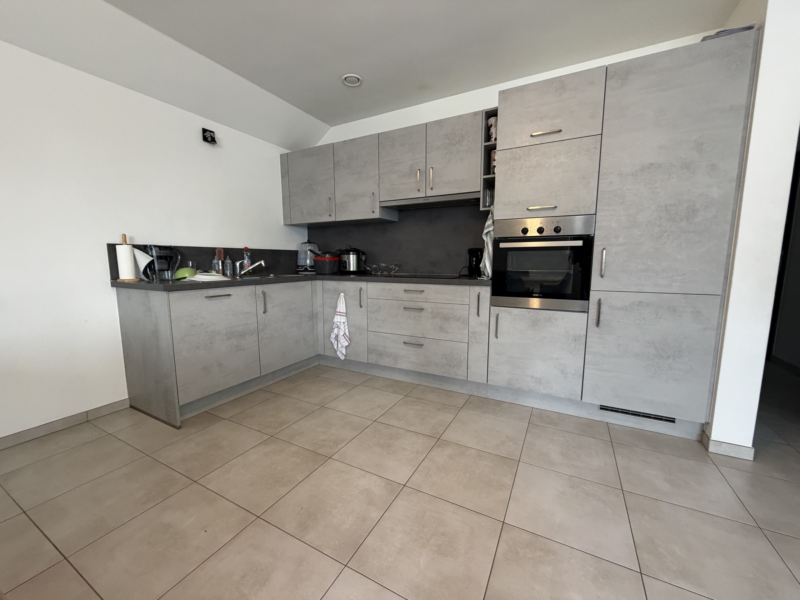 Superbe appartement 2 ch dans le centre de St-Hubert