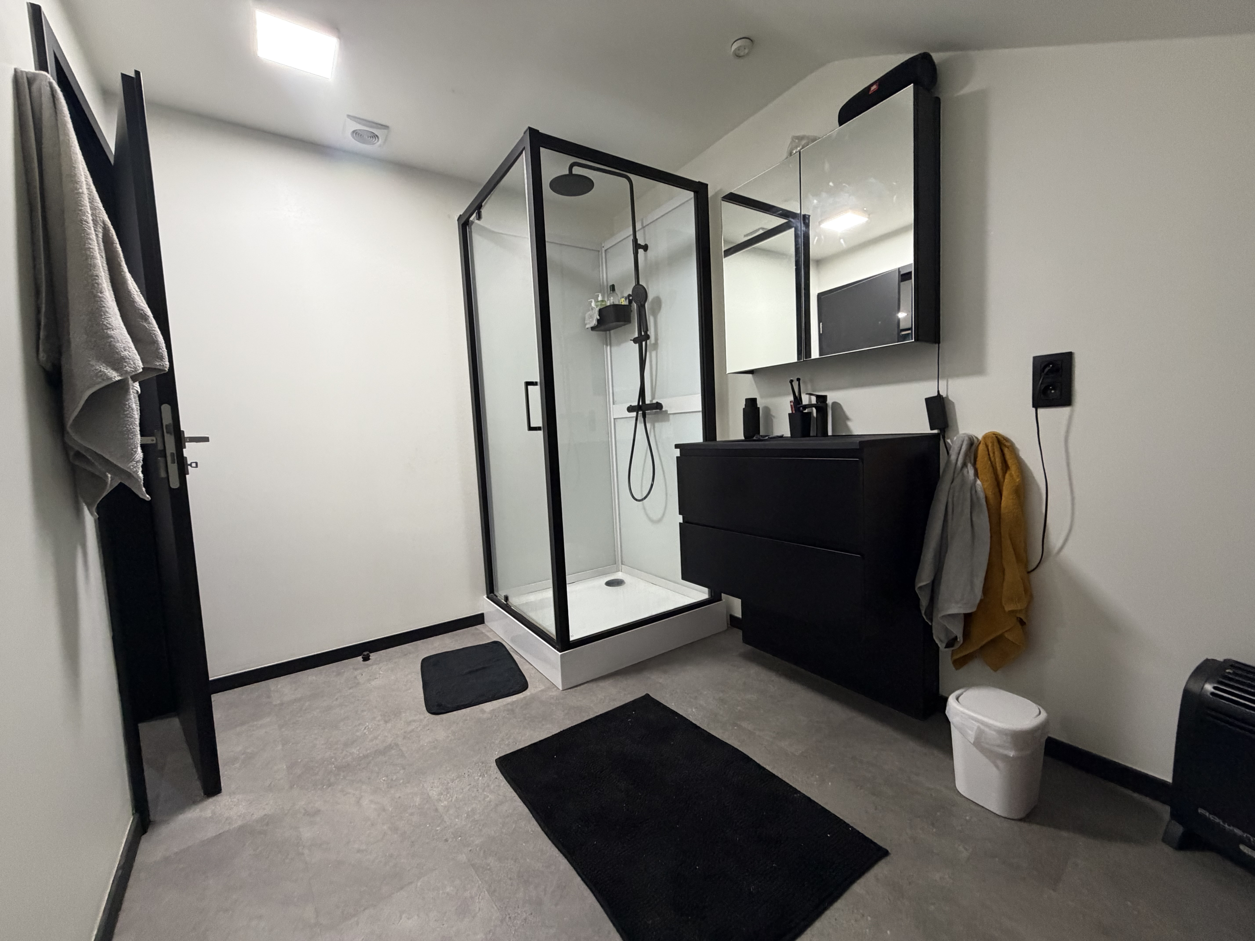 Appartement 1 ch en plein centre de Saint-Hubert